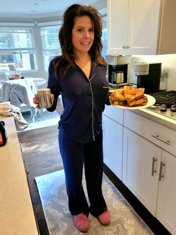i-got-french-toast-and-mom-slippers-its-saturday_001