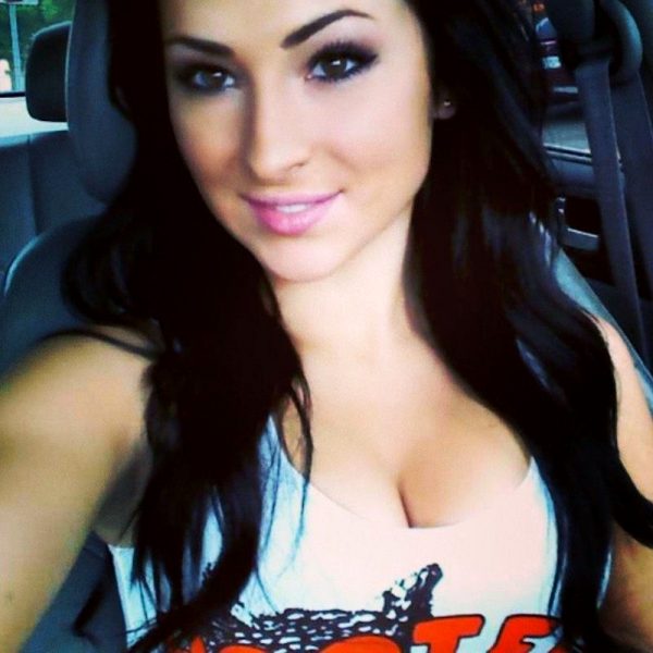thegirlsofhooters-28-photos_009