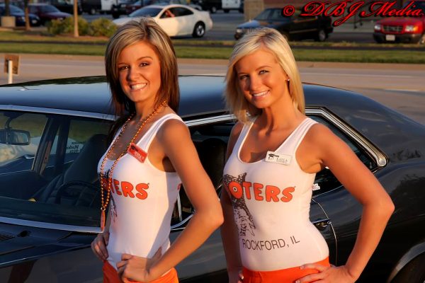 thegirlsofhooters-29-pictures_006