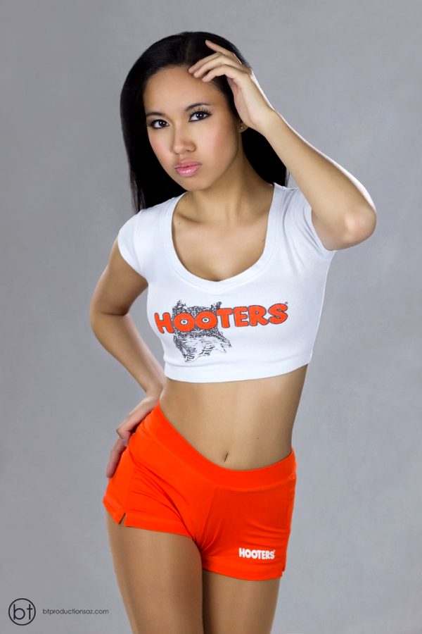 thegirlsofhooters-29-pictures_015